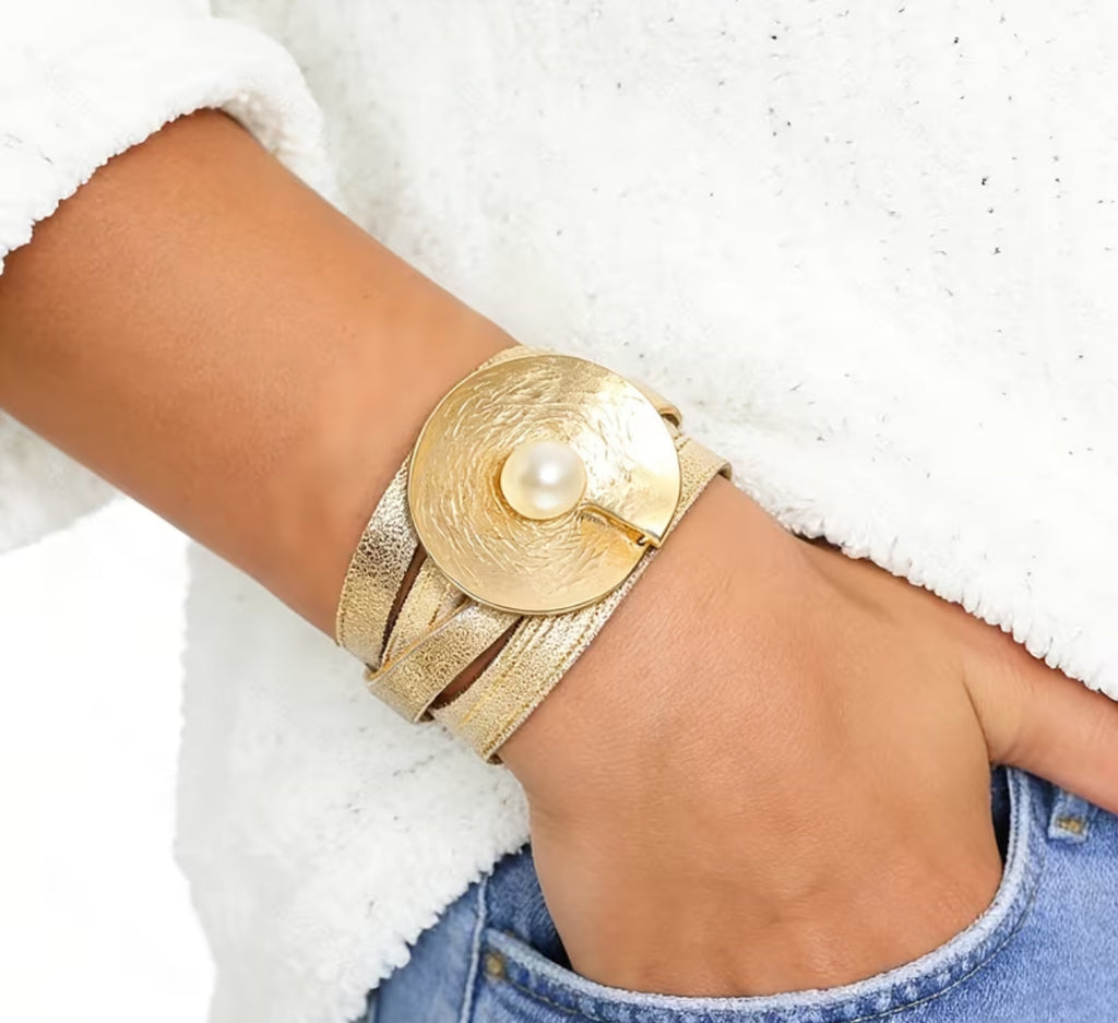 Bohemian Wide Faux Leather Wrap Bracelet with Imitation Imitation Pearl & Wrinkled Metal Charm - Golden-Tone Magnetic Clasp Jewelry for Women & Men, Everyday to Party Wear, Holiday Gift for Mother’s Day, Father’s Day, Graduation